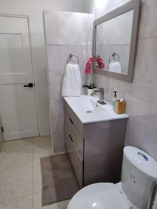 5 Bedroom Villa Gated Community Florence Hall جامايكا