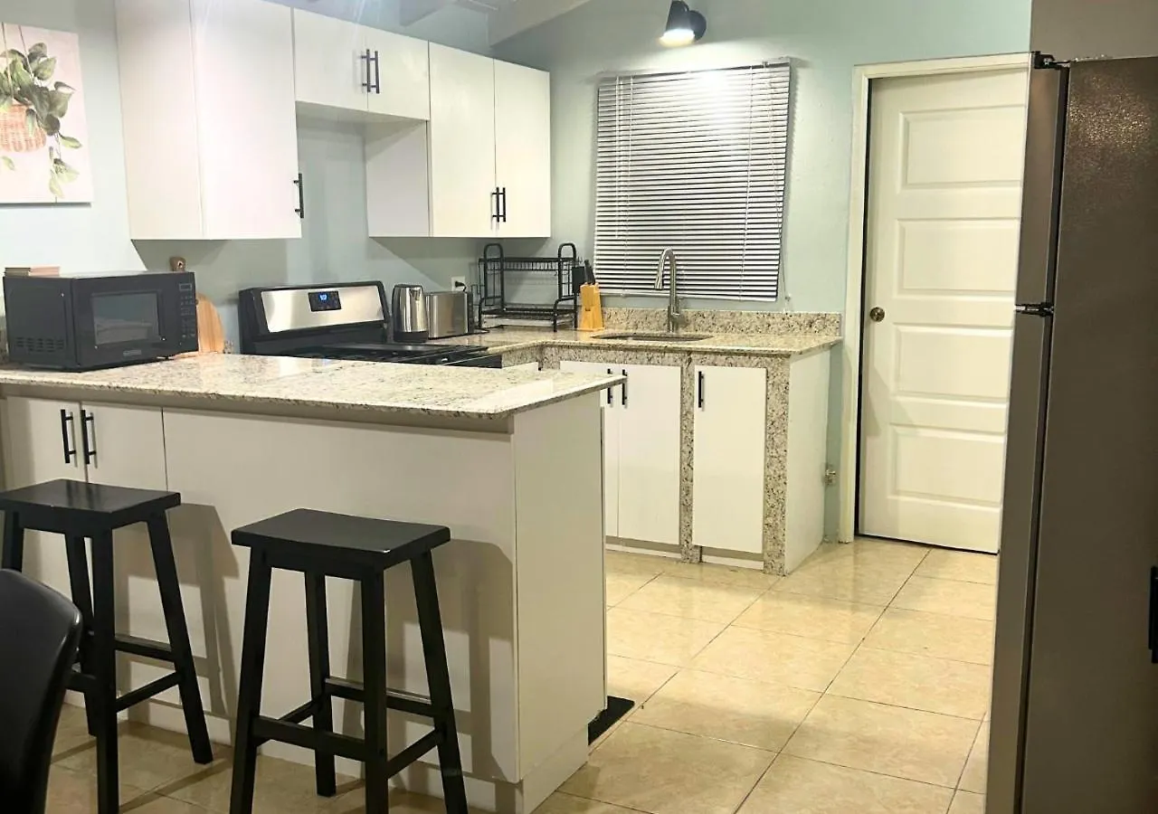 5 Bedroom Villa Gated Community Florence Hall جامايكا